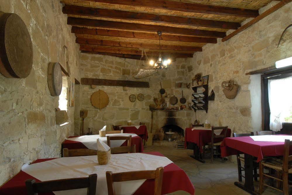 Vasilias Nikoklis Inn Nikoklia Exterior photo